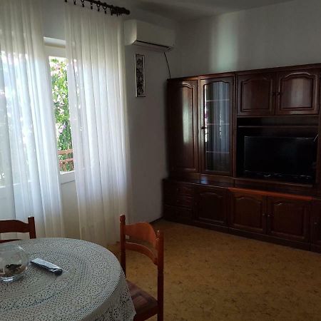 Mravak Apartments โตรกีร์ ภายนอก รูปภาพ