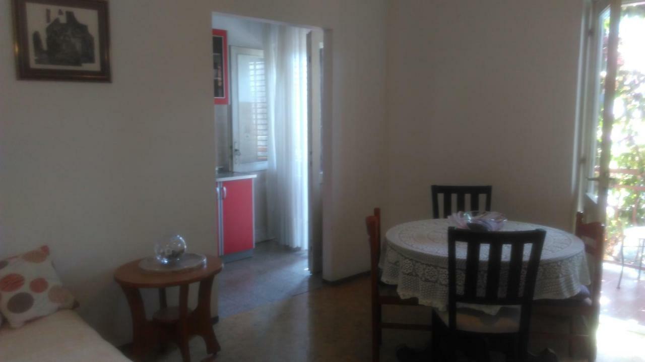 Mravak Apartments โตรกีร์ ภายนอก รูปภาพ